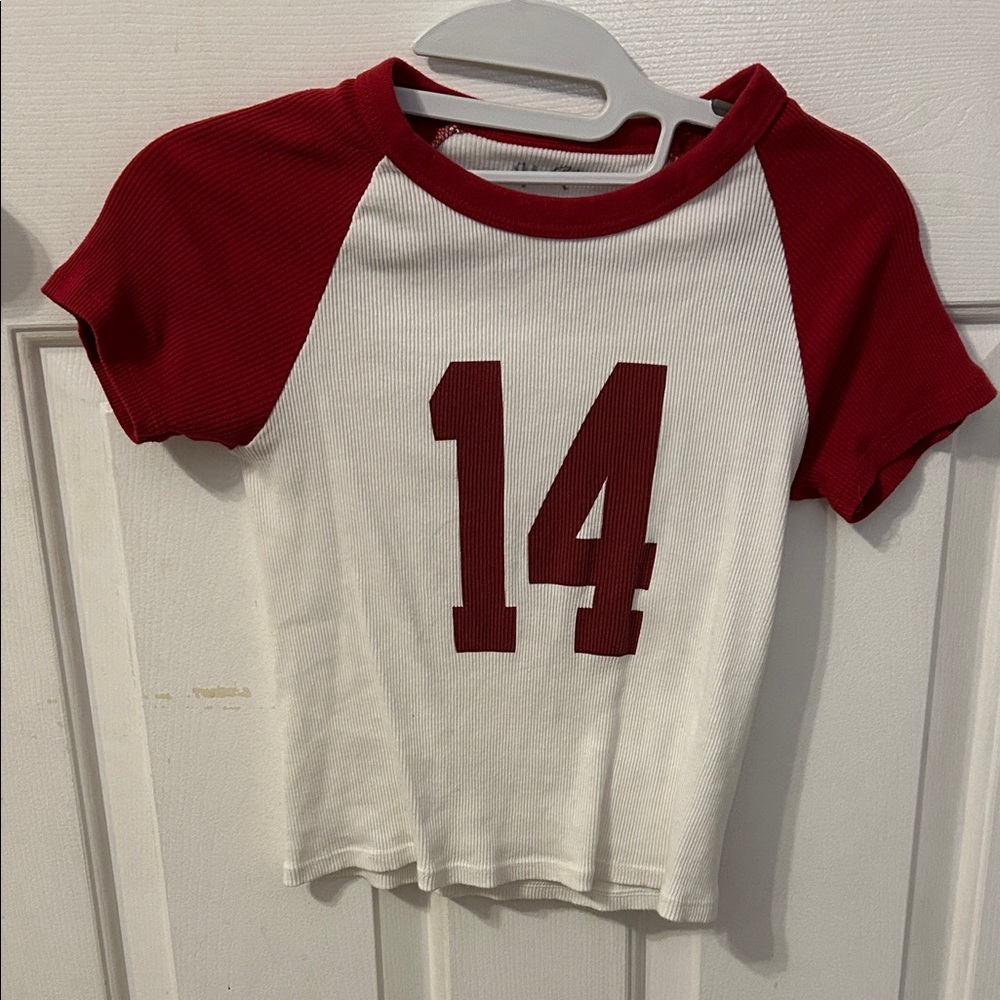 John Galt/ Brandy Melville 14 Shirt
Size: XS/S (One size fits all)